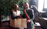 Yunus receives honorary citizenship in historic Italian city of Pistoia