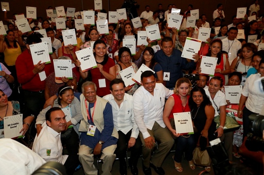 Yunus Opens Microcredit Summit in Mexico